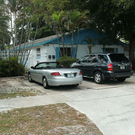 Newly Furnished Large, Clean, Quiet Private Unit Lägenhet Fort Lauderdale Exteriör bild