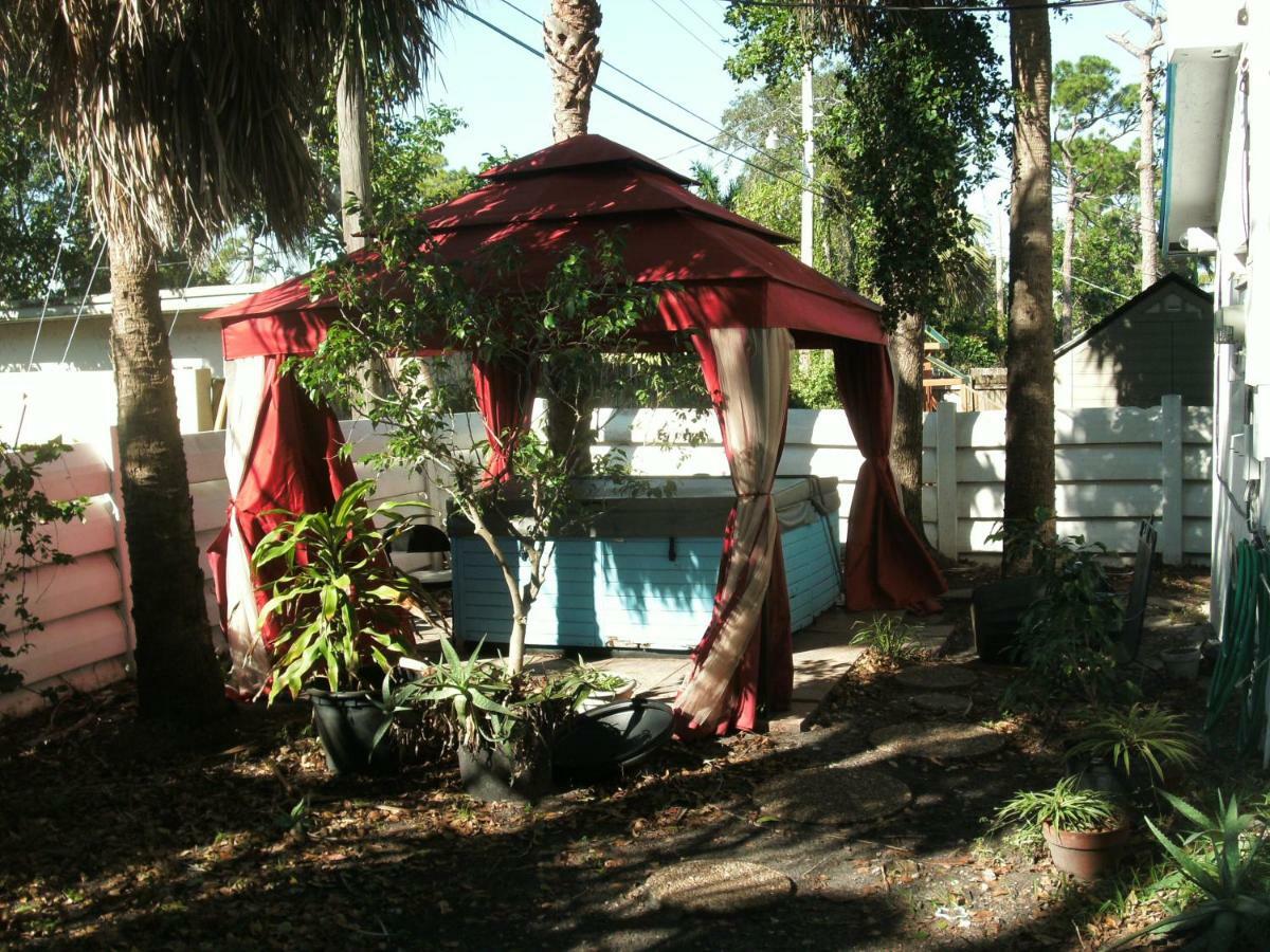 Newly Furnished Large, Clean, Quiet Private Unit Lägenhet Fort Lauderdale Exteriör bild