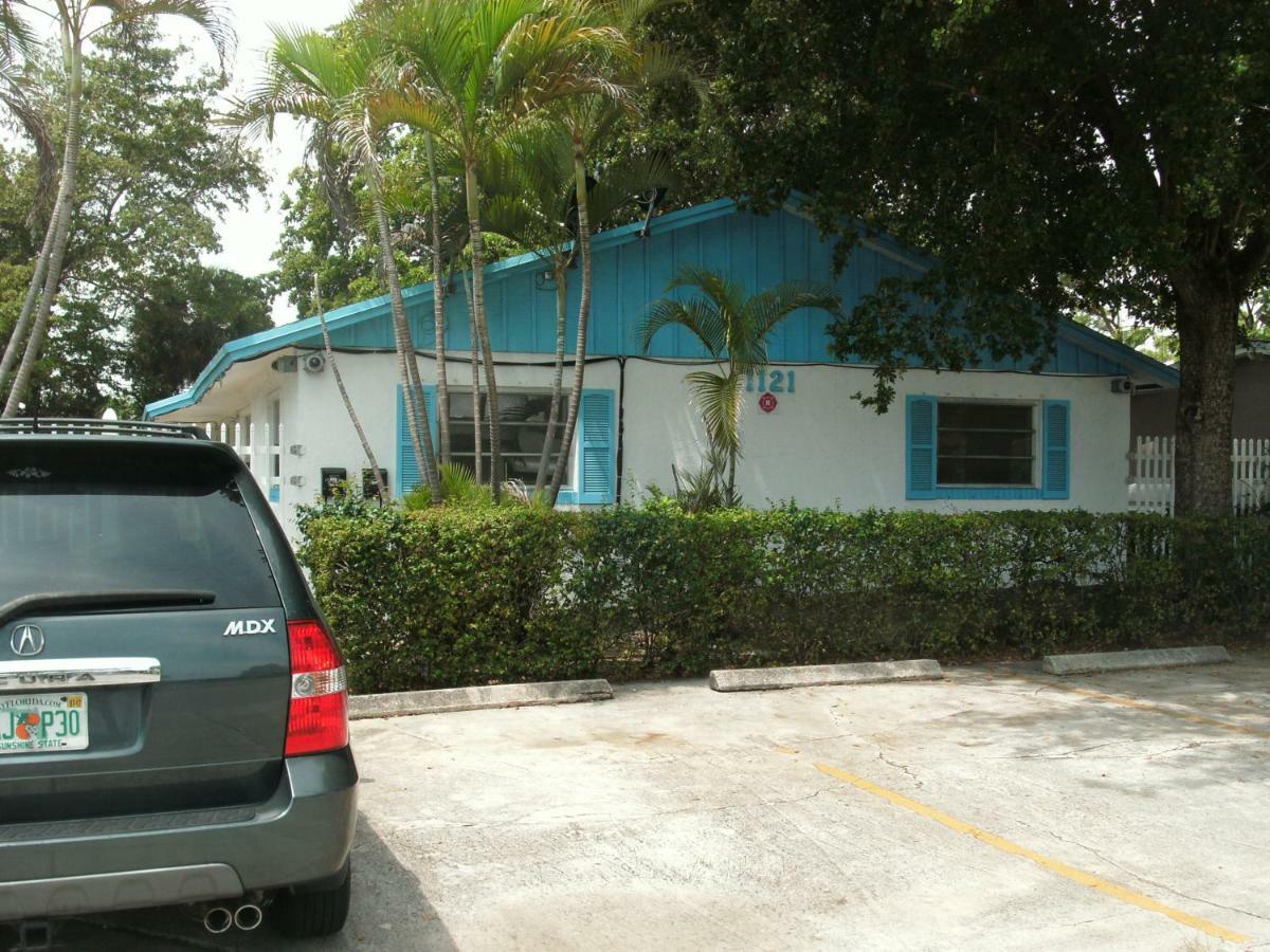 Newly Furnished Large, Clean, Quiet Private Unit Lägenhet Fort Lauderdale Exteriör bild